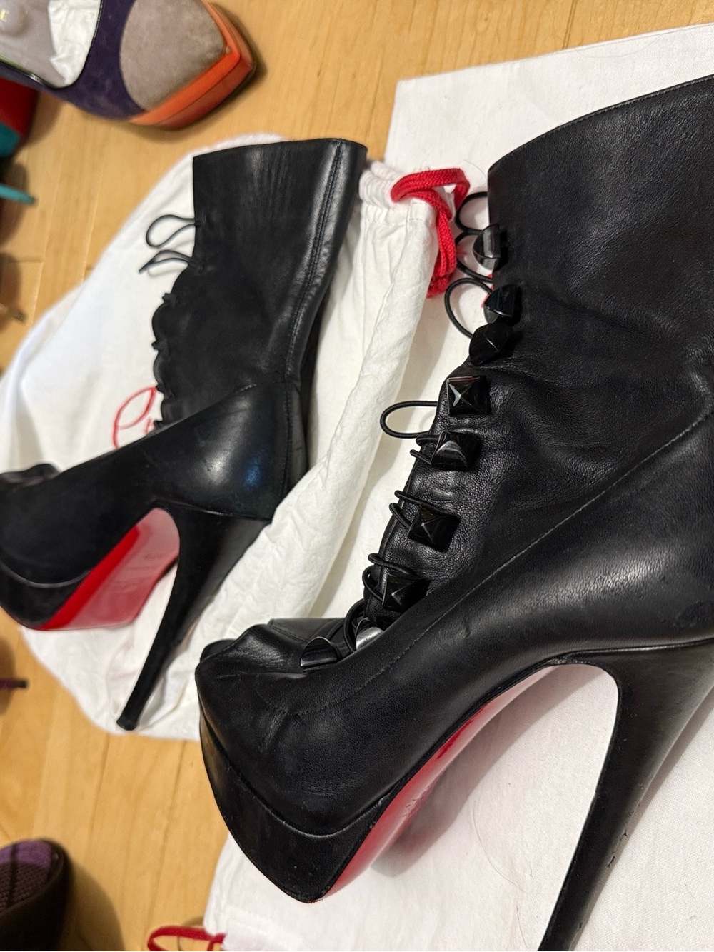 Selling all my red bottoms, Versace , Prada Gucci, zanotti Jimmy Choo etc! $50up